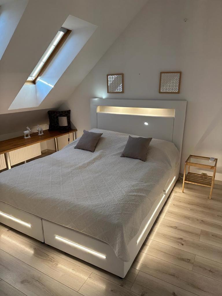 Apartament Aesthetic Tychy Εξωτερικό φωτογραφία